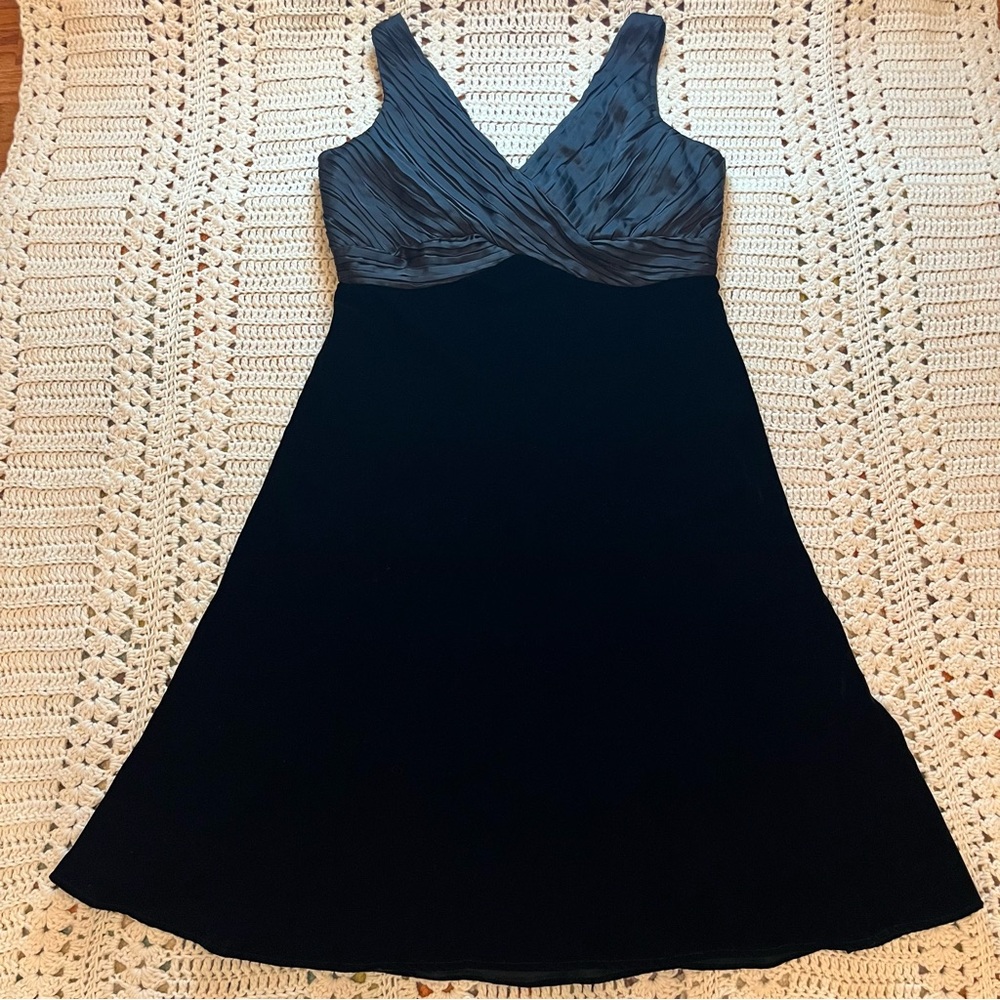 K Studio Collection Black Pleated Chiffon Bodice & Velvet Skirt Midi Dress SZ 16 - Picture 1 of 13